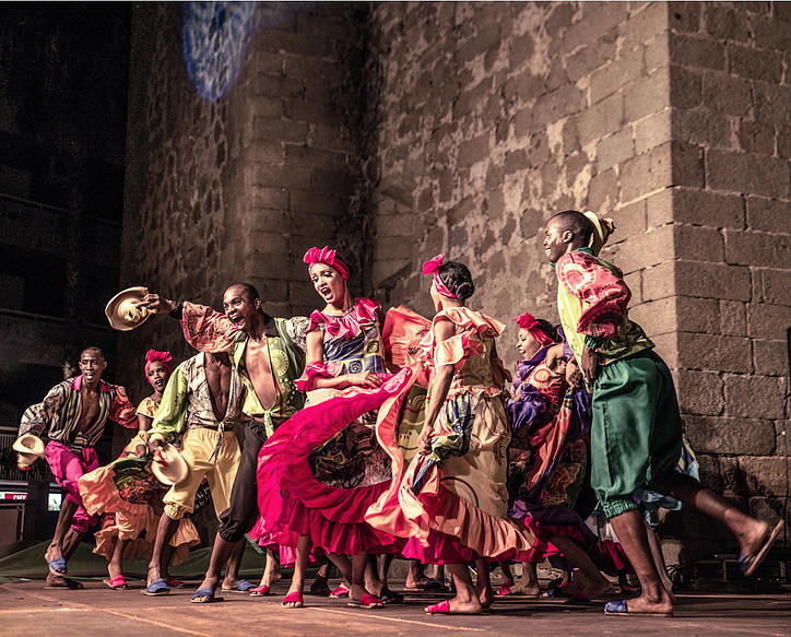 FESTIVAL FOLKLORICO DE LOS PUEBLOS DEL MUNDO DE EXTREMADURA 1